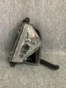 ☆3572-Z21　プリウス　ZVW50　フォグランプ　LED　前期　右☆