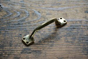 NO.2301 old brass castings. . mountain France handle 98mm for searching language -A50g antique Vintage old tool brass metallic material kitchen steering wheel handle . hand knob 