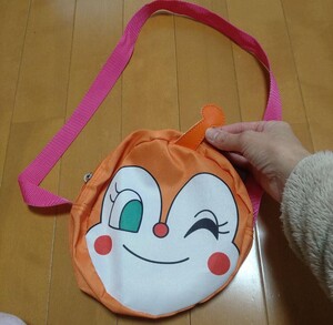 ドキンちゃん フェイス型ポシェット ショルダー バッグ アンパンマン カバン