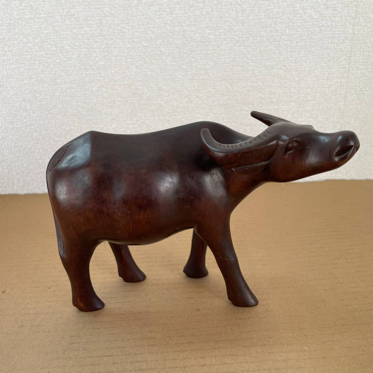 ヤフオク! -「彫刻 木彫 牛」の落札相場・落札価格