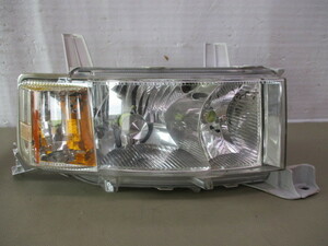 bB NCP30/NCP31 ヘッドライト右 HID/KOITO 52-119/81145-52500 中古品[H159-HL1795]