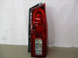 タント LA650S テールランプ右 LED/KOITO 220-69074/81551-B2430 中古品[H102-TB1498]