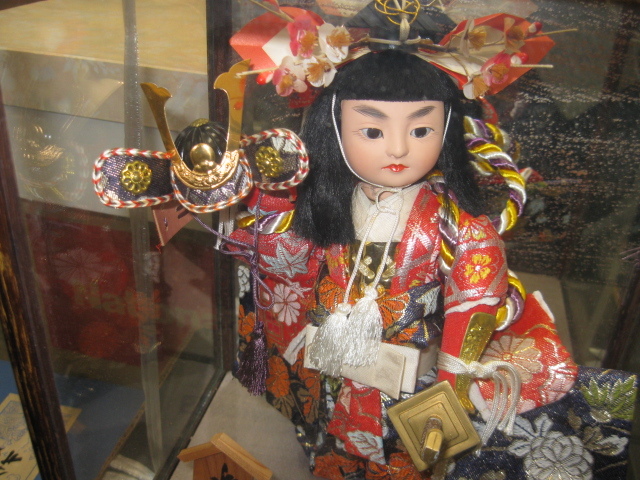 Shusshu 武士娃娃玻璃盒二手状态良好 *28795, 季节, 一年一次的活动, 儿童节, 五月娃娃
