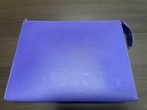 【美品】　ルイヴィトン　LOUIS VUITTON　ポッシュトワレ26（横幅26ｃｍ）　エピ　クラッチバッグ　薄紫