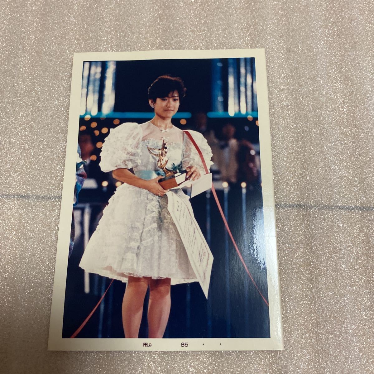 新作モデル 岡田有希子さん 生写真 E判 - アイドル