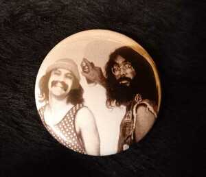 【送料無料】Cheech&Chong オフィシャル缶バッジ チーチ&チョン 喫煙具 正規品 チーチョン マリファナ映画 ガンジャ 大麻 レア物