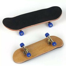 【特選】《カラー選択》木製フィンガースケートボード,子供のためのミニおもちゃ_画像5