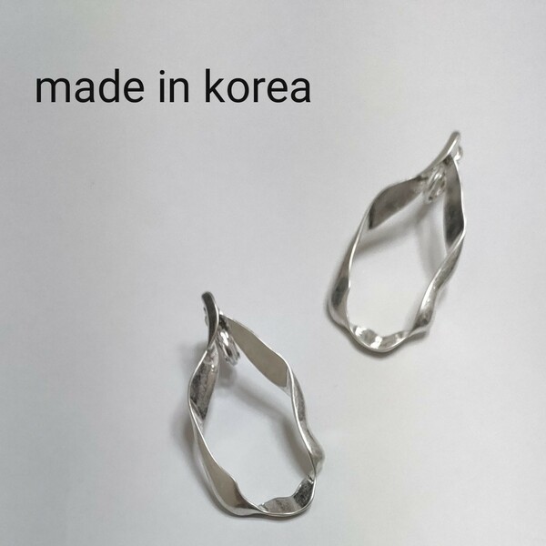 韓国直輸入　大ぶりイヤリング　シルバー