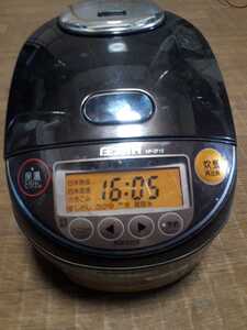 I-3s-408★NP-ZF10★炊飯器★17年製★ZOJIRUSHI