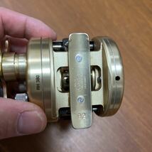 シマノ カルカッタ SHIMANO カルカッタ 200XT リール_画像8