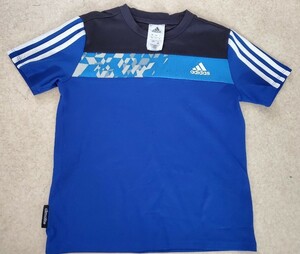 adidas 半袖Tシャツ　サイズ　130