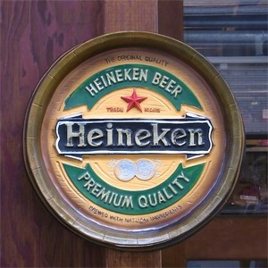 送料1000円　樽底壁掛け看板 Heineken
