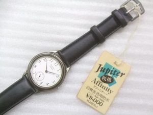 新品未使用品定価9000円オリエントジュピターメンズスモセコクオーツ腕時計稼働品　K304
