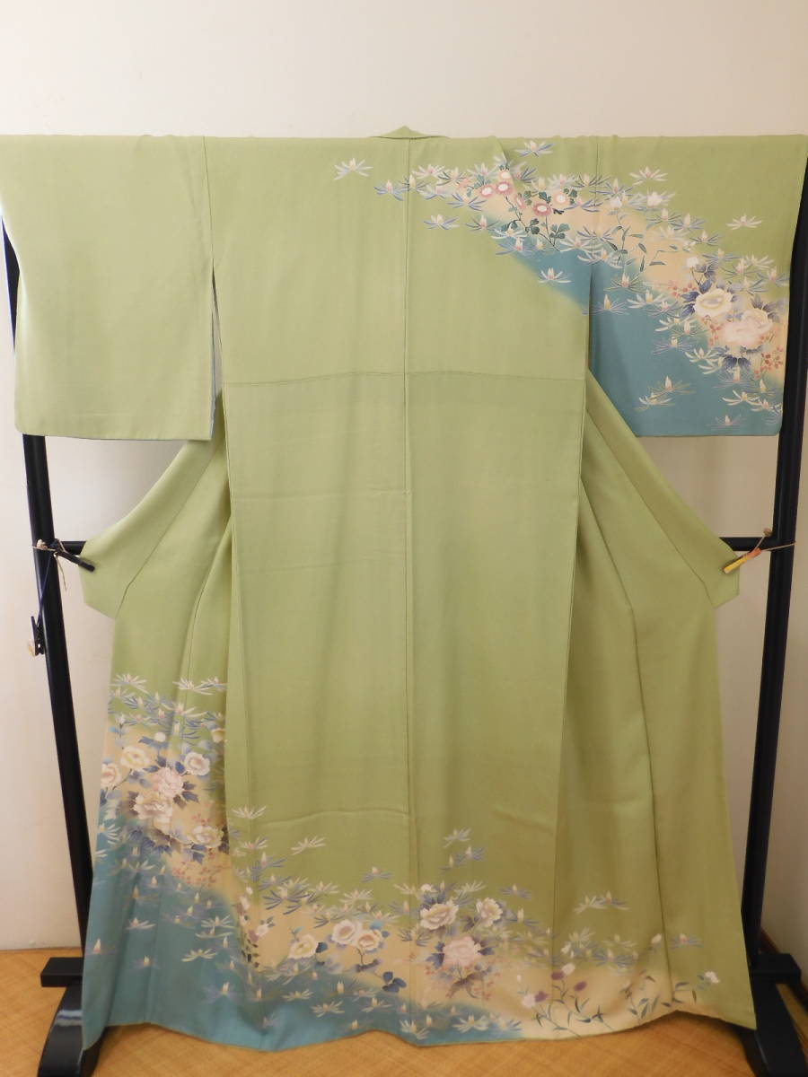 Silver ax, pure silk, hand-painted Yuzen-dyed homongi, formal wear, spring color, double yakake, light grass color, modern size, women's kimono, kimono, Visiting dress, Tailored