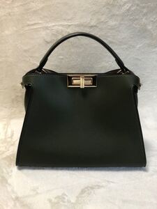 ショルダーバッグ ハンドバック ピーカブー風