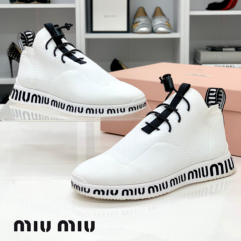 Miumiu スニーカーの値段と価格推移は?|128件の売買情報を集計した Miumiu スニーカーの値段と価格推移は?|128件の売買情報を集計した
