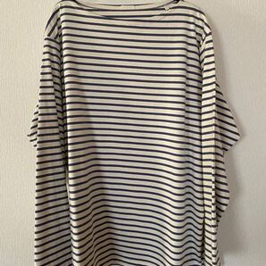 comoli ボーダーTシャツ バスクシャツ