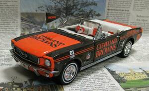 * out of print * Dan Bally mint *1/24*1966 Ford Mustang Convertible - Cleveland Browns*NFL