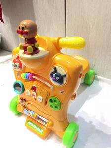 ■6343■アンパンマン 乗って!押して!へんしんウォーカー 赤ちゃん ベビー 玩具 おもちゃ 乗用玩具 歩行