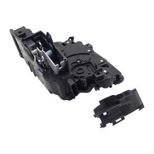 BMW G11 フロント ドアロックアクチュエーター 右側 740i 740dX 740e 745e 750i 750iX 51217281948 出荷締切18時