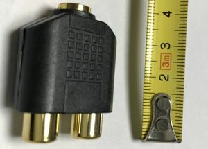 ステレオオーディオ変換アダプター 3.5mmステレオミニジャック メス - 2 RCA (黄色) ピンジャック メス