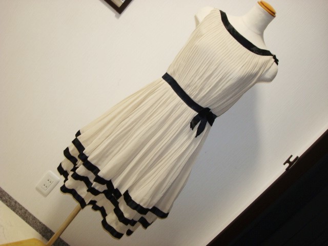 ヤフオク! -ストロベリーフィールズ ワンピース ドレス(ファッション ...