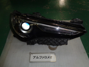 アルファロメオ　ステルヴィオ　94922　右ヘッドランプユニット　LED　即決　5954