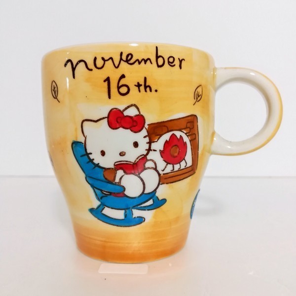 [Sin usar / Envío (todas las prefecturas) 510 yenes ~ / 16 de noviembre Escorpio] Taza de cumpleaños de Hello Kitty pintada a mano KT1116-1, utensilios de té, Taza, Hecho de cerámica