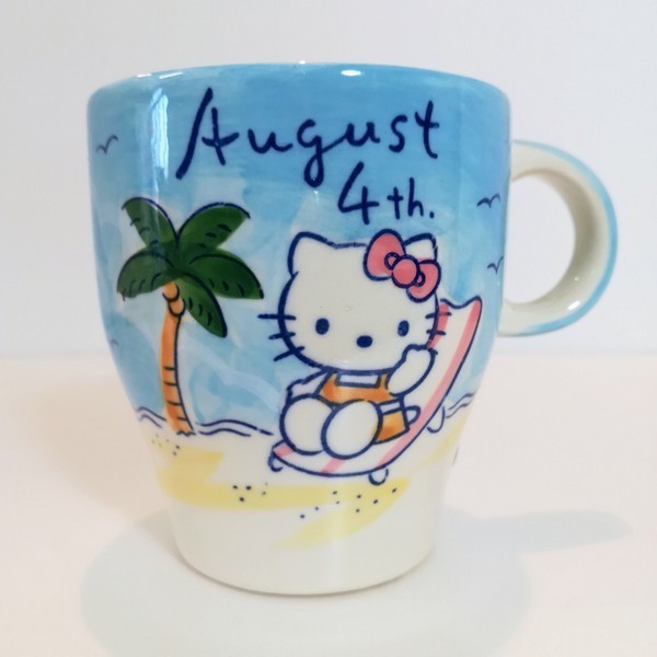 [Sin usar / Envío (todas las prefecturas) desde 510 yenes / 4 de agosto Leo] Taza de cumpleaños de Hello Kitty Taza de cumpleaños de Hello Kitty pintada a mano KT0804-2, utensilios de té, Taza, Cerámico