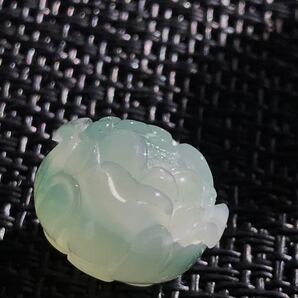 ゴビ石−857 ゴビ瑪瑙 手彫り 花 彫刻 訳あり