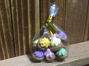 y112◆カラフルスイーツです◆ ドールハウス 用 ミニチュア クッキー マカロン お菓子 おかし おやつ Doll House Blythe ブライス フード