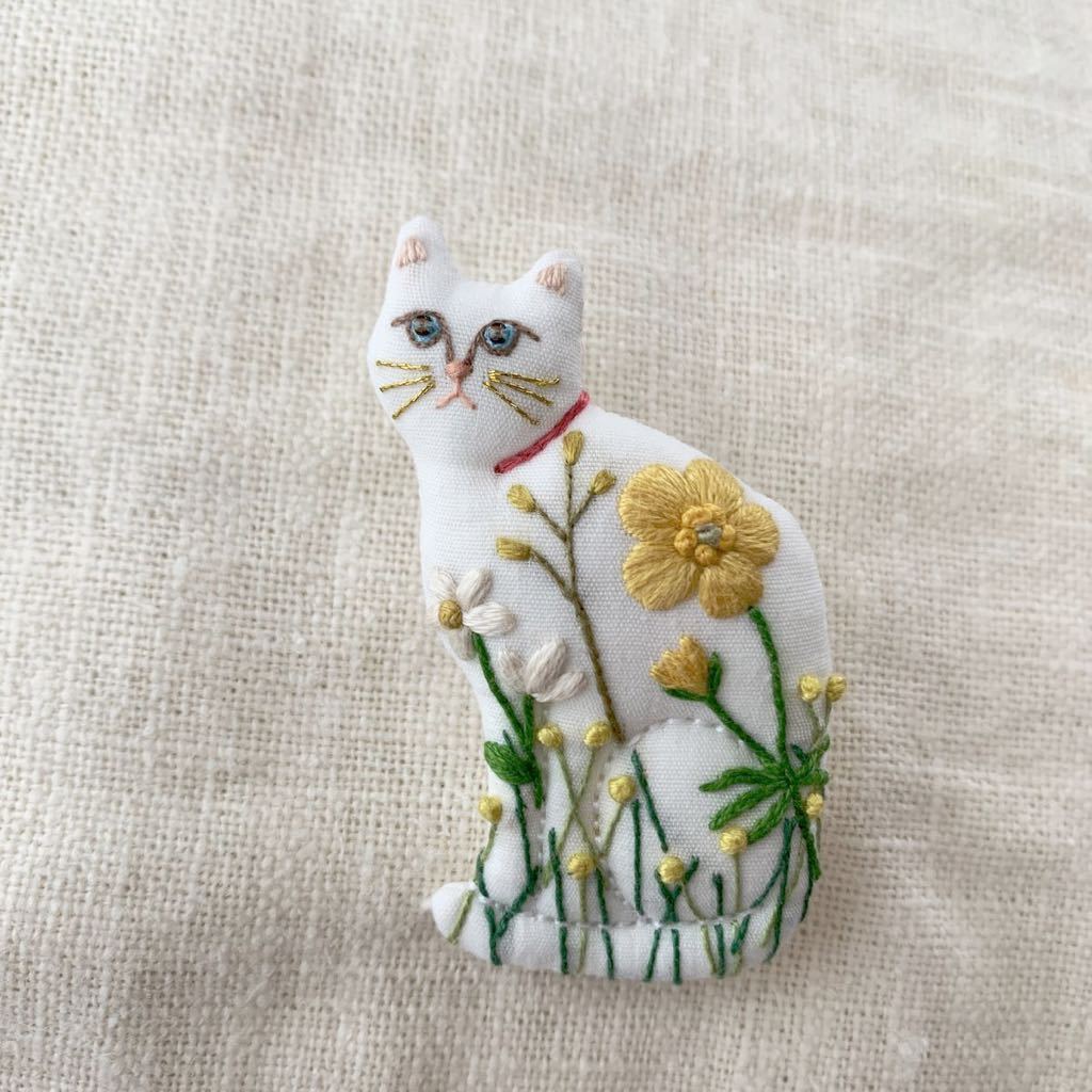 沸騰ブラドン 伊太利屋 猫 新品タグ付 ブローチ ラインストーン ...
