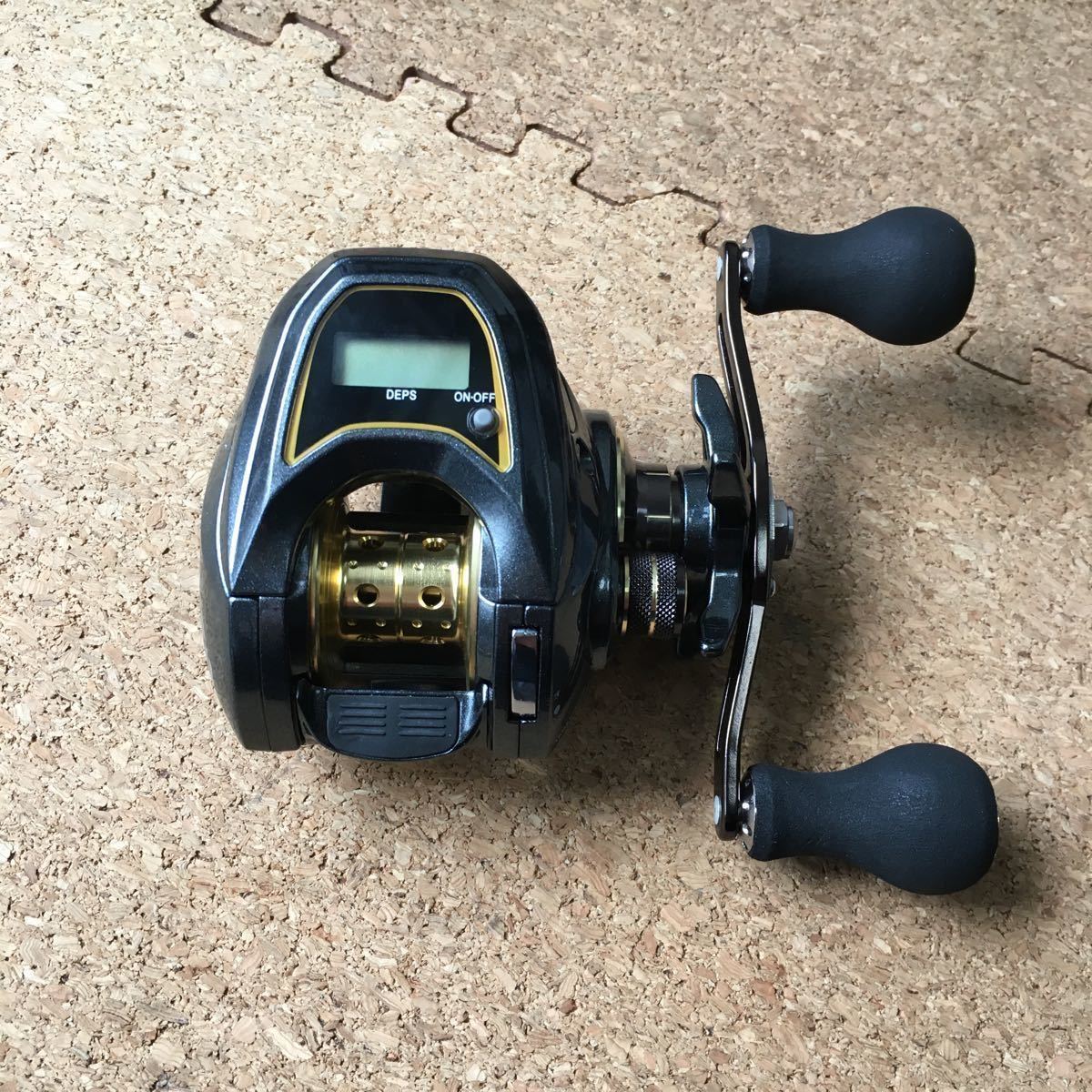30 割引ブラック系新品即決 ダイワ タナセンサー150h 右巻き船手巻きリール 中古美品 リール フィッシングブラック系 thaar Net