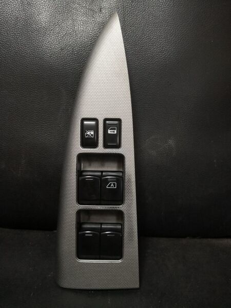 【作動保証】 迅速発送 管理E8 ノート E11 ウインドウスイッチ ウィンドスイッチ 右 運転席
