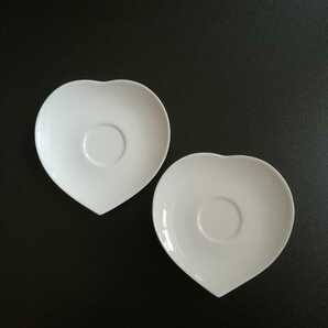 送料込み 即決 陶器 ハート 小皿 プレート 2枚セット 小物置き ソーサー の画像1