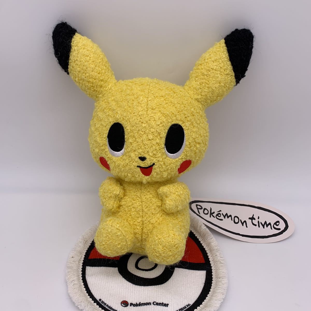 大人の上質 メスのピカチュウ とってもおおきな ふんわり ぬいぐるみ