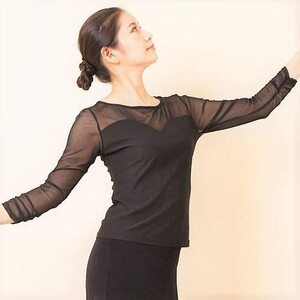 新品社交ダンス　カッソー　トップス　黒生地 ハートカットの　透けですっきり　　合わせやすい　袖シャーリング