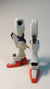 旧HG 1/144 デスティニーガンダム (機動戦士ガンダムSEED DESTINY)　脚部※塗装アリ　ガンプラ 完成品 ジャンク