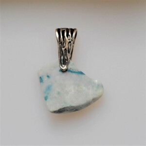  thread fish river .. raw ore SV pendant top 