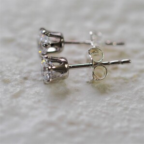 CZ SV スタッドピアス