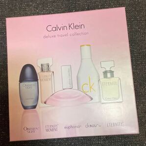 Calvin Klein deluxe travel collection未開封になります。部屋保管の為、箱に少し傷があります。 