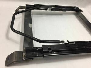  Mitsubishi Lancer CP9A series seat rail Recaro for M6. 6 piece hole specification M8. 4 piece hole specification please specify it.