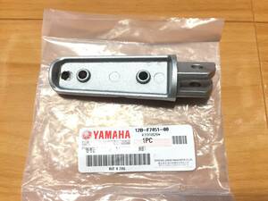 【新品】ヤマハ純正 YBR250 左ステップ 12B-F7451-00　/検索用 フットレスト