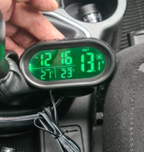 車体温計電圧計　時計　温度計　電圧計　バックライト　新品未使用　DC12V -24V 4 in 1　日時　デュアル　温度　自動　デジタル　　_画像1