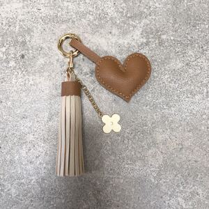ラスト1点 新品 バッグチャーム レザータッセルチャーム キーホルダー 本革