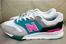 新品未使用 New Balance ニューバランス CM997 HZH ホワイト グリーン ピンク 定価10,120円 送料無料 US9.5 27.5センチ_画像3