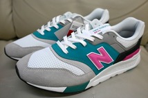 新品未使用 New Balance ニューバランス CM997 HZH ホワイト グリーン ピンク 定価10,120円 送料無料 US9.5 27.5センチ_画像2