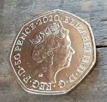 2020年イギリス 英国 50ペンスコイン エリザベス女王 8g 27mm DIVERSITY BUILT BRITAIN 多様性のデザイン 本物　よろしくお願いします_画像2
