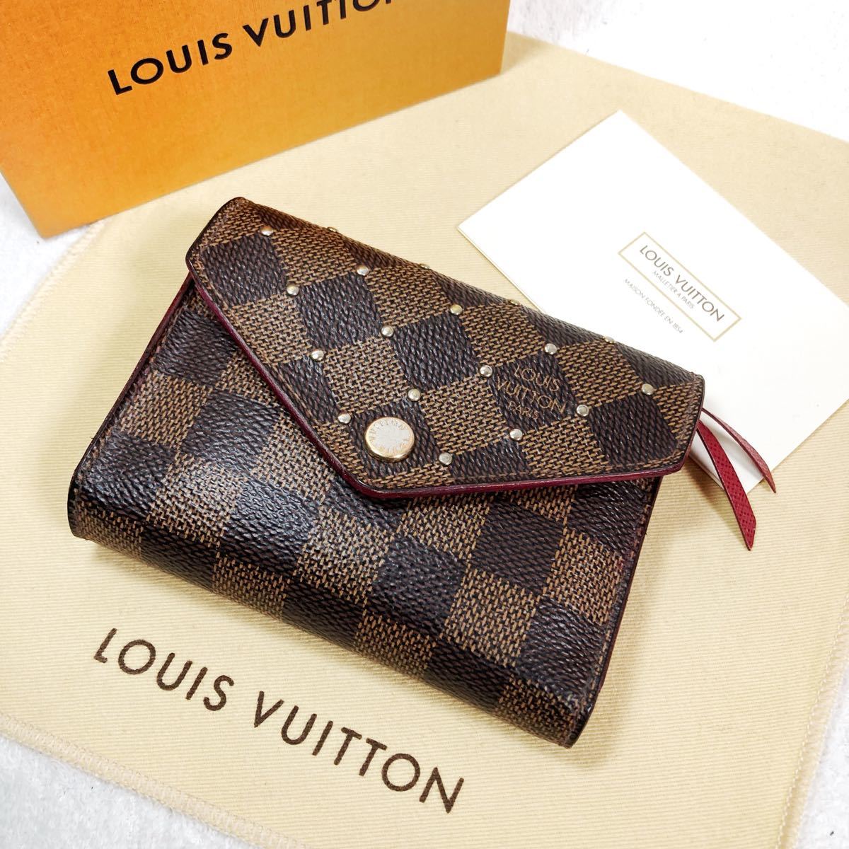 有名ブランド LOUIS VUITTON モノグラム 二つ折り財布 ルイヴィトン 三