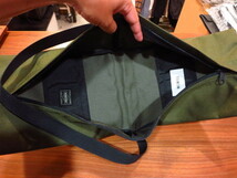 PORTER ポーター × WEWILL ウィーウイル B印 ヨシダ LAX BAG ラクスバッグ サコッシュ 首かけ 肩掛け 新品 カーキ KHAKI_画像5